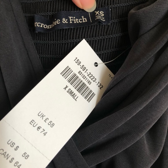 NWT Abercrombie & Fitch Grey Wrap Front Romper - Picture 3 of 4